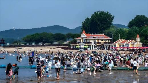 北戴河老虎石沙滩