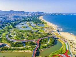 阳光海岸绿道建设后（右